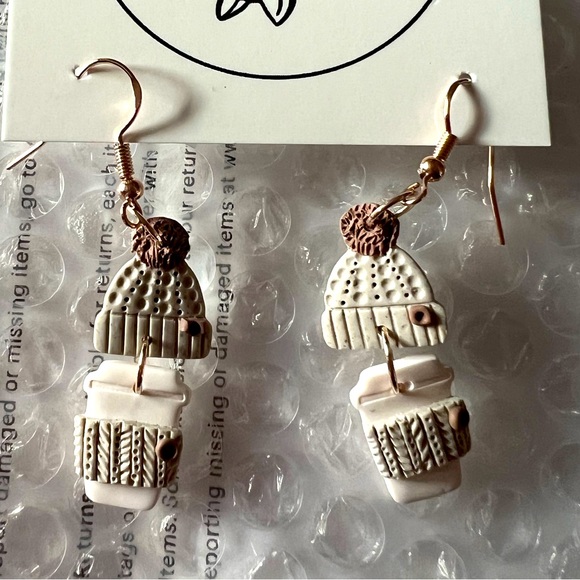 Cozy sweater earrings! - Picture 2 of 2